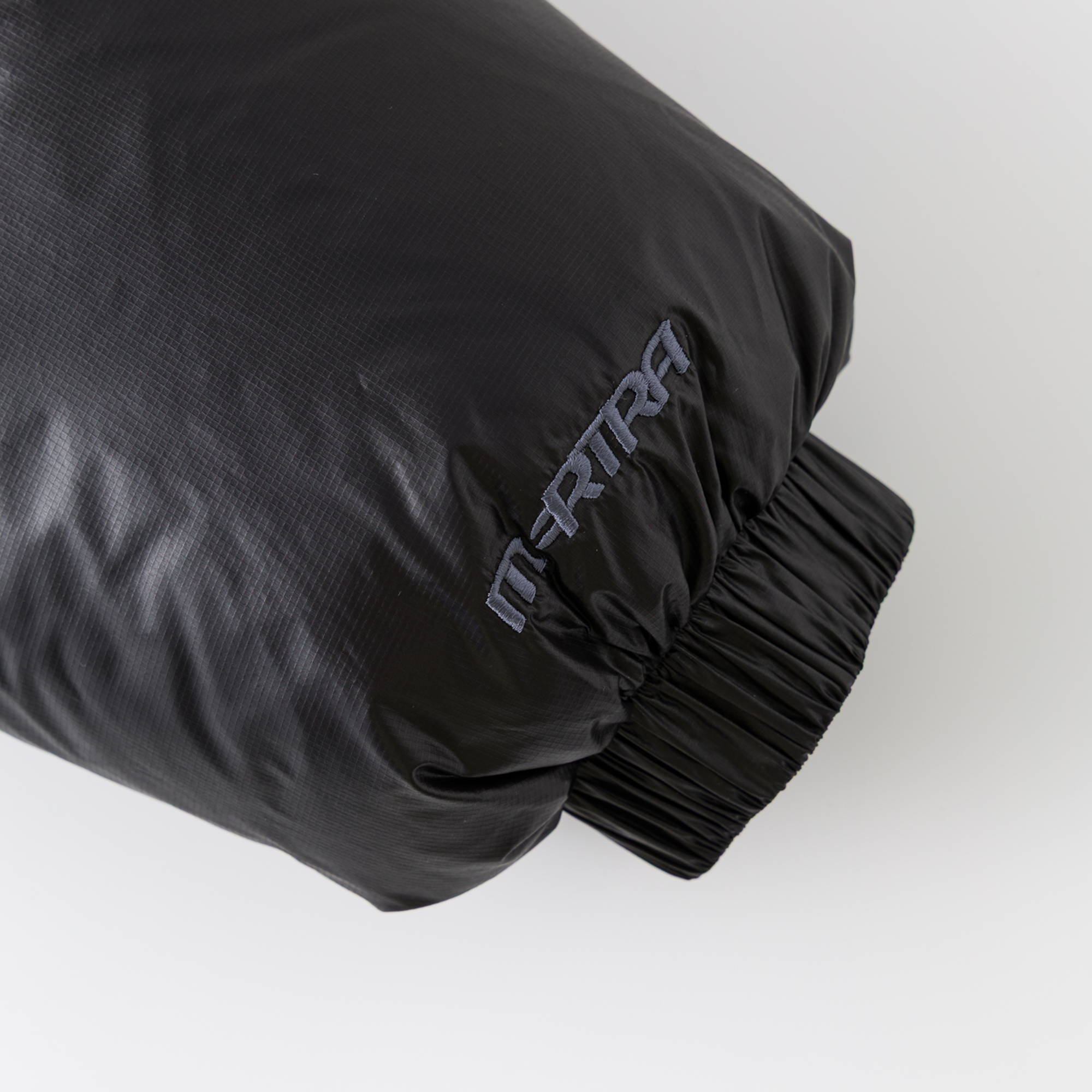 Grid Puffa (Black)
