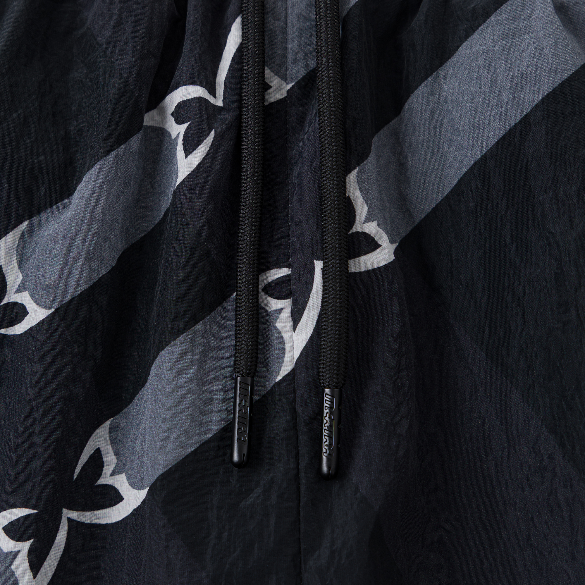 Merva Check Shorts (Black)